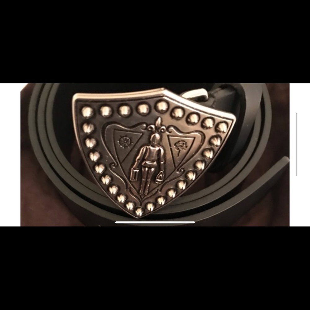 Gucci family crest belt